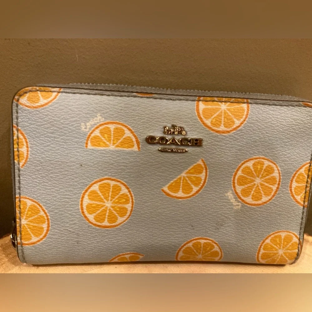 Coach Medium Zip Around Wallet Orange Slice Print Leather‎ Blue Orange